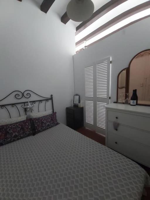 Small Room In Sants With Huge Terrace Barcelona Eksteriør bilde