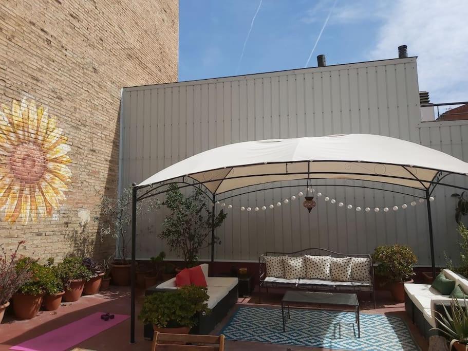 Small Room In Sants With Huge Terrace Barcelona Eksteriør bilde